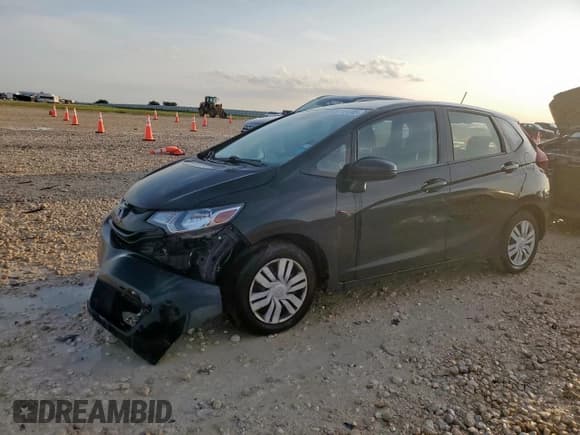 ✅ 2016 Honda Fit LX • VIN: JHMGK5H5XGX008483 • Lot: 61181385. Listed on Copart with 51,680 mi. Free auction sales archive from the USA and detailed vehicle history report at DreamBid. Image 1.