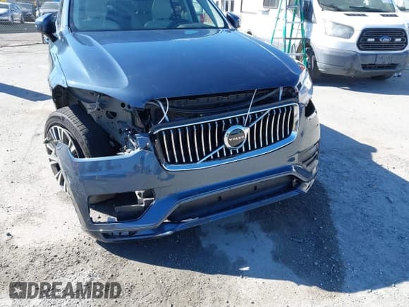 ✅ 2020 Volvo XC90 Momentum • VIN: YV4A221K0L1602127 • Лот: 43451544. Опубликован ранее на IAAI с пробегом 83 419 миль. Бесплатный доступ к архиву аукционных продаж из США и подробный отчёт об истории автомобиля на DreamBid. Изображение 6.