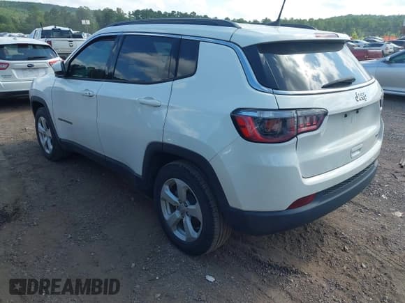 ✅ 2019 Jeep Compass Latitude • VIN: 3C4NJCBB8KT715780 • Lot: 42808883. Listed on IAAI with 94,011 mi. Free auction sales archive from the USA and detailed vehicle history report at DreamBid. Image 3.