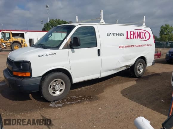 ✅ 2017 Chevrolet Express Cargo • VIN: 1GCWGAFF8H1103874 • Lot: 43110946. Listed on IAAI with 231,087 mi. Free auction sales archive from the USA and detailed vehicle history report at DreamBid. Image 2.