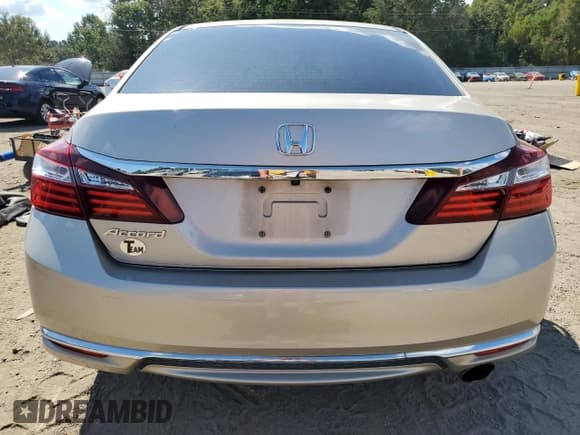 ✅ 2017 Honda Accord LX • VIN: 1HGCR2F33HA075394 • Лот: 85095525. Опубликован ранее на Copart с пробегом 83 250 миль. Бесплатный доступ к архиву аукционных продаж из США и подробный отчёт об истории автомобиля на DreamBid. Изображение 6.