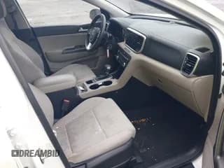 ✅ 2020 Kia Sportage LX • VIN: KNDPMCAC9L7765202 • Лот: 43410284. Опубликован ранее на IAAI с пробегом 99 434 миль. Бесплатный доступ к архиву аукционных продаж из США и подробный отчёт об истории автомобиля на DreamBid. Изображение 5.