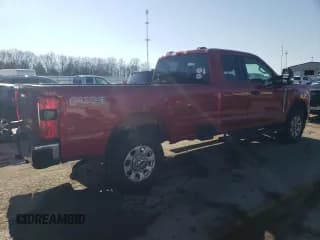 ✅ 2023 Ford F-350 XL • VIN: 1FT8X3BT6PEC05259 • Лот: 88232395. Опубликован ранее на Copart с пробегом 31 863 миль. Бесплатный доступ к архиву аукционных продаж из США и подробный отчёт об истории автомобиля на DreamBid. Изображение 3.