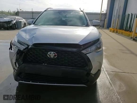 ✅ 2024 Toyota Corolla Cross LE • VIN: 7MUCAAAG0RV106699 • Lot: 84961805. Listed on Copart with 6,627 mi. Free auction sales archive from the USA and detailed vehicle history report at DreamBid. Image 13.