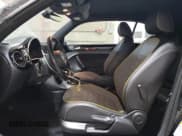 ✅ 2017 Volkswagen Beetle • VIN: 3VWT17AT2HM816046 • Лот: 77377274. Опубликован ранее на Copart с пробегом 27 948 миль. Бесплатный доступ к архиву аукционных продаж из США и подробный отчёт об истории автомобиля на DreamBid. Изображение 7.