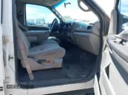 ✅ 1999 Ford F-250 XL • VIN: 1FTNW21F6XEB63445 • Lot: 42197199. Wystawiony na IAAI z przebiegiem 328 335 mil. Bezpłatny archiwum sprzedaży aukcyjnych z USA i szczegółowy raport historii pojazdu na DreamBid. Zdjęcie 5.