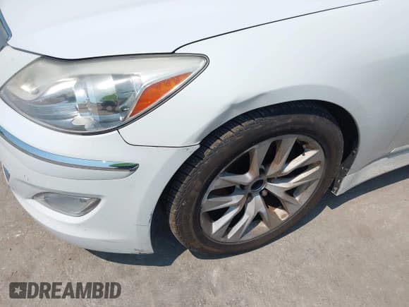 ✅ 2013 Hyundai Genesis 3.8L • VIN: KMHGC4DD2DU239750 • Lot: 42466933. Listed on IAAI with 105,159 mi. Free auction sales archive from the USA and detailed vehicle history report at DreamBid. Image 6.