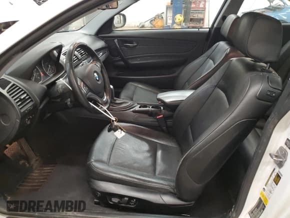 ✅ 2013 BMW 1 Series 128i • VIN: WBAUP7C55DVP24897 • Lot: 85281374. Listed on Copart with 151,286 mi. Free auction sales archive from the USA and detailed vehicle history report at DreamBid. Image 7.
