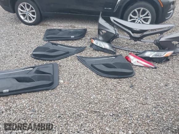 ✅ 2019 Toyota Camry LE • VIN: 4T1B11HK2KU205294 • Лот: 43652792. Опубликован ранее на IAAI с пробегом 99 493 миль. Бесплатный доступ к архиву аукционных продаж из США и подробный отчёт об истории автомобиля на DreamBid. Изображение 12.