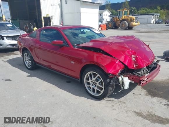 ✅ 2010 Ford Mustang GT • VIN: 1ZVBP8CH3A5117058 • Lot: 43386093. Listed on IAAI with 64,958 mi. Free auction sales archive from the USA and detailed vehicle history report at DreamBid. Image 1.
