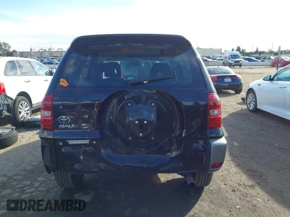 ✅ 2005 Toyota RAV4 • VIN: JTEGD20V750050293 • Лот: 43715840. Опубликован ранее на IAAI с пробегом 175 783 миль. Бесплатный доступ к архиву аукционных продаж из США и подробный отчёт об истории автомобиля на DreamBid. Изображение 16.