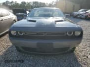 ✅ 2017 Dodge Challenger SXT • VIN: 2C3CDZAG1HH502416 • Lot: 66013554. Wystawiony na Copart z przebiegiem 76 371 mil. Bezpłatny archiwum sprzedaży aukcyjnych z USA i szczegółowy raport historii pojazdu na DreamBid. Zdjęcie 5.