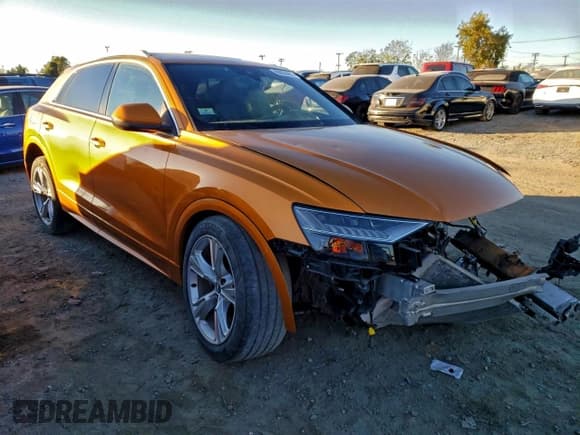 ✅ 2019 Audi Q8 Prestige • VIN: WA1CVAF15KD008797 • Лот: 96830865. Опубликован ранее на Copart с пробегом Не указан. Бесплатный доступ к архиву аукционных продаж из США и подробный отчёт об истории автомобиля на DreamBid. Изображение 4.