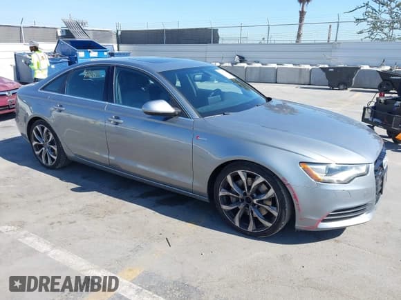 ✅ 2014 Audi A6 Premium Plus • VIN: WAUFGAFC5EN157429 • Lot: 42862993. Wystawiony na IAAI z przebiegiem 84 180 mil. Bezpłatny archiwum sprzedaży aukcyjnych z USA i szczegółowy raport historii pojazdu na DreamBid. Zdjęcie 1.