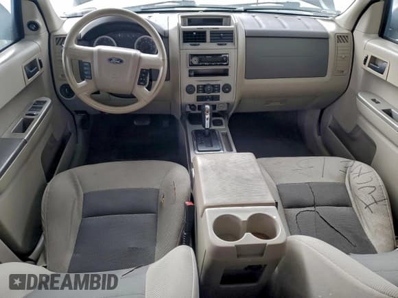 ✅ 2008 Ford Escape Hybrid • VIN: 1FMCU49H78KE64724 • Lot: 96599215. Wystawiony na Copart z przebiegiem 225 681 mil. Bezpłatny archiwum sprzedaży aukcyjnych z USA i szczegółowy raport historii pojazdu na DreamBid. Zdjęcie 8.