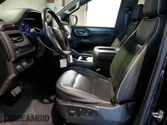 ✅ 2023 Chevrolet Suburban Premier • VIN: 1GNSCFKD0PR147144 • Lot: 75120854. Wystawiony na Copart z przebiegiem 59 430 mil. Bezpłatny archiwum sprzedaży aukcyjnych z USA i szczegółowy raport historii pojazdu na DreamBid. Zdjęcie 7.