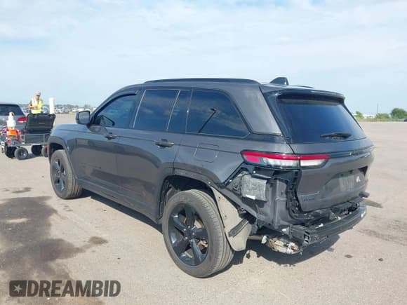 ✅ 2023 Jeep Grand Cherokee Limited • VIN: 1C4RJHBG7PC667105 • Lot: 43236228. Wystawiony na IAAI z przebiegiem 37 441 mil. Bezpłatny archiwum sprzedaży aukcyjnych z USA i szczegółowy raport historii pojazdu na DreamBid. Zdjęcie 3.