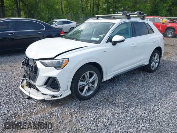 ✅ 2022 Audi Q3 S line Premium • VIN: WA1DECF38N1058326 • Lot: 42362353. Listed on IAAI with 38,723 mi. Free auction sales archive from the USA and detailed vehicle history report at DreamBid. Image 17.
