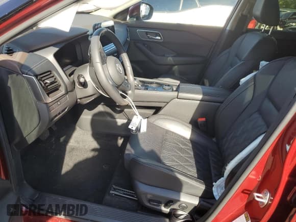 ✅ 2023 Nissan Rogue Platinum • VIN: JN8BT3DD6PW320272 • Lot: 70545545. Wystawiony na Copart z przebiegiem 11 145 mil. Bezpłatny archiwum sprzedaży aukcyjnych z USA i szczegółowy raport historii pojazdu na DreamBid. Zdjęcie 7.