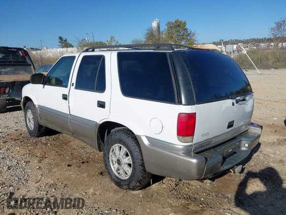 ✅ 1999 GMC Jimmy SLE • VIN: 1GKDT13W9X2545745 • Лот: 40566227. Опубликован ранее на IAAI с пробегом Не указан. Бесплатный доступ к архиву аукционных продаж из США и подробный отчёт об истории автомобиля на DreamBid. Изображение 3.