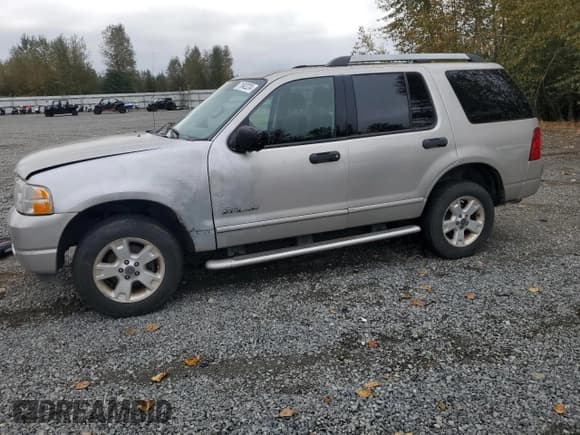 ✅ 2005 Ford Explorer • VIN: 1FMDU63K25UA14984 • Лот: 71042224. Опубликован ранее на Copart с пробегом 134 390 миль. Бесплатный доступ к архиву аукционных продаж из США и подробный отчёт об истории автомобиля на DreamBid. Изображение 1.