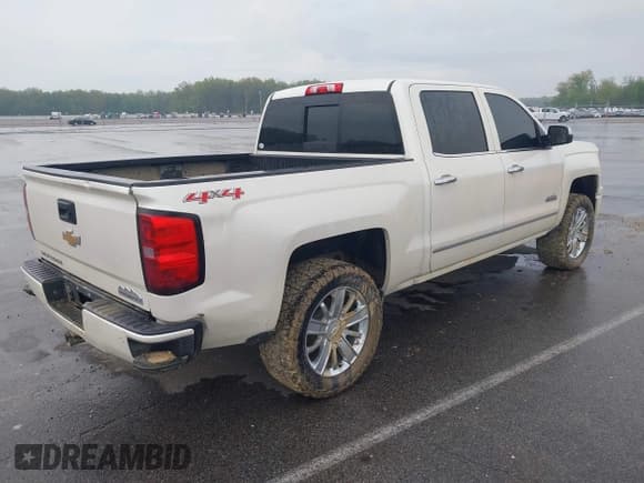✅ 2015 Chevrolet Silverado 1500 High Country • VIN: 3GCUKTEJ9FG365134 • Лот: 42109575. Опубликован ранее на IAAI с пробегом 110 382 миль. Бесплатный доступ к архиву аукционных продаж из США и подробный отчёт об истории автомобиля на DreamBid. Изображение 4.