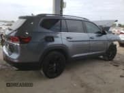 ✅ 2023 Volkswagen Atlas SE • VIN: 1V2JR2CA3PC540556 • Lot: 70365955. Wystawiony na Copart z przebiegiem 37 620 mil. Bezpłatny archiwum sprzedaży aukcyjnych z USA i szczegółowy raport historii pojazdu na DreamBid. Zdjęcie 3.