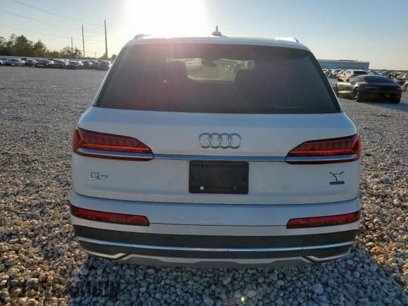 ✅ 2021 Audi Q7 Premium Plus • VIN: WA1LJBF75MD012227 • Lot: 91358655. Listed on Copart with 44,136 mi. Free auction sales archive from the USA and detailed vehicle history report at DreamBid. Image 6.