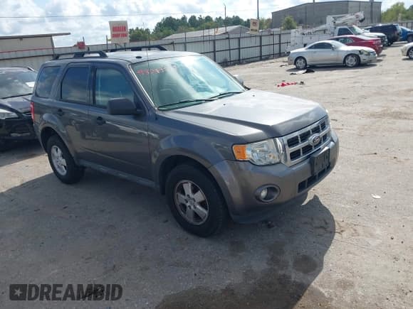 ✅ 2012 Ford Escape XLT • VIN: 1FMCU0D7XCKC52383 • Лот: 43743375. Опубликован ранее на IAAI с пробегом 156 936 миль. Бесплатный доступ к архиву аукционных продаж из США и подробный отчёт об истории автомобиля на DreamBid. Изображение 1.