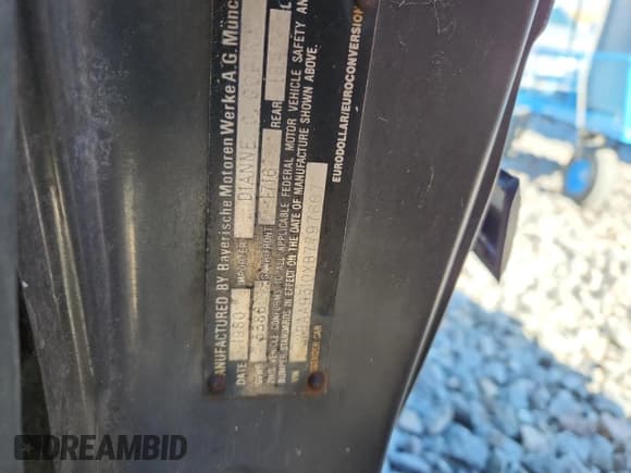 ✅ 1981 BMW 3 Series • VIN: WBAAH310XB7797667 • Лот: 91376775. Опубликован ранее на Copart с пробегом 49 260 миль. Бесплатный доступ к архиву аукционных продаж из США и подробный отчёт об истории автомобиля на DreamBid. Изображение 12.