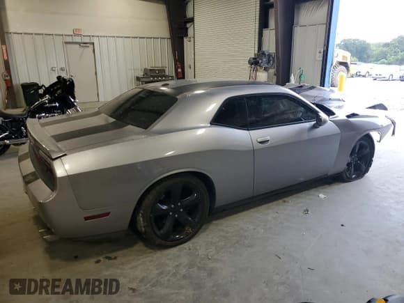 ✅ 2014 Dodge Challenger R/T Plus • VIN: 2C3CDYBT5EH302253 • Lot: 73976724. Wystawiony na Copart z przebiegiem Nie podano. Bezpłatny archiwum sprzedaży aukcyjnych z USA i szczegółowy raport historii pojazdu na DreamBid. Zdjęcie 3.