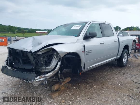 ✅ 2019 Ram 1500 SLT • VIN: 1C6RR7LT6KS550104 • Лот: 42343851. Опубликован ранее на IAAI с пробегом 78 382 миль. Бесплатный доступ к архиву аукционных продаж из США и подробный отчёт об истории автомобиля на DreamBid. Изображение 18.