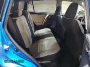 ✅ 2018 Toyota RAV4 Hybrid XLE • VIN: JTMRJREV4JD221155 • Лот: 52434395. Опубликован ранее на Copart с пробегом 102 160 миль. Бесплатный доступ к архиву аукционных продаж из США и подробный отчёт об истории автомобиля на DreamBid. Изображение 11.