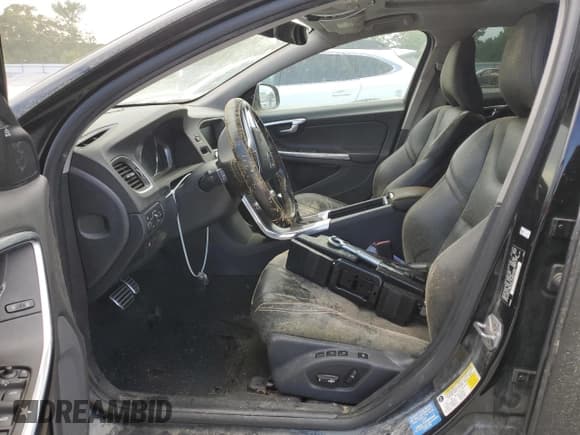 ✅ 2016 Volvo V60 T5 • VIN: YV4612HK5G1003549 • Лот: 61288245. Опубликован ранее на Copart с пробегом Не указан. Бесплатный доступ к архиву аукционных продаж из США и подробный отчёт об истории автомобиля на DreamBid. Изображение 7.