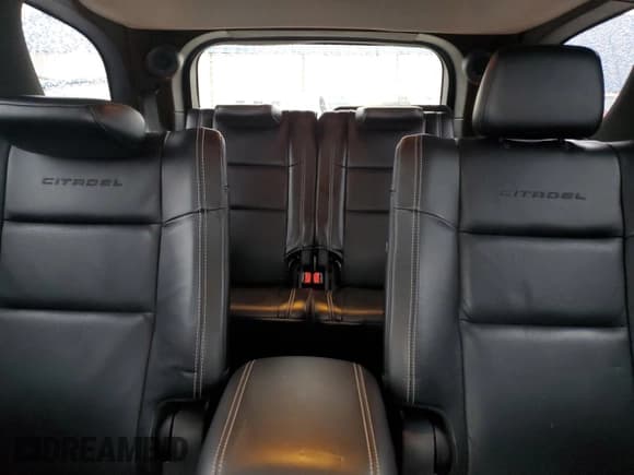 ✅ 2017 Dodge Durango Citadel • VIN: 1C4SDJET6HC883327 • Лот: 85861404. Опубликован ранее на Copart с пробегом 94 532 миль. Бесплатный доступ к архиву аукционных продаж из США и подробный отчёт об истории автомобиля на DreamBid. Изображение 10.