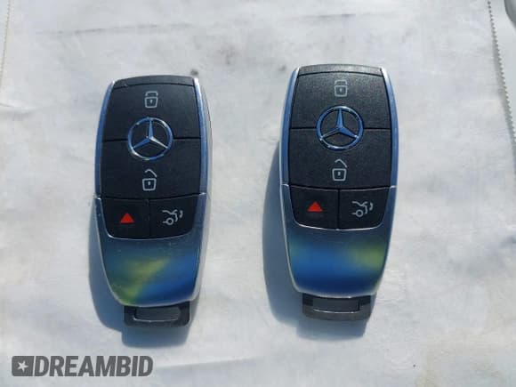 ✅ 2021 Mercedes-Benz GLB 250 • VIN: W1N4M4GB3MW098568 • Лот: 42621180. Опубликован ранее на IAAI с пробегом 88 511 миль. Бесплатный доступ к архиву аукционных продаж из США и подробный отчёт об истории автомобиля на DreamBid. Изображение 11.