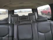 ✅ 2005 Chevrolet Suburban LT • VIN: 1GNFK16ZX5J132840 • Лот: 49240485. Опубликован ранее на Copart с пробегом 204 463 миль. Бесплатный доступ к архиву аукционных продаж из США и подробный отчёт об истории автомобиля на DreamBid. Изображение 10.