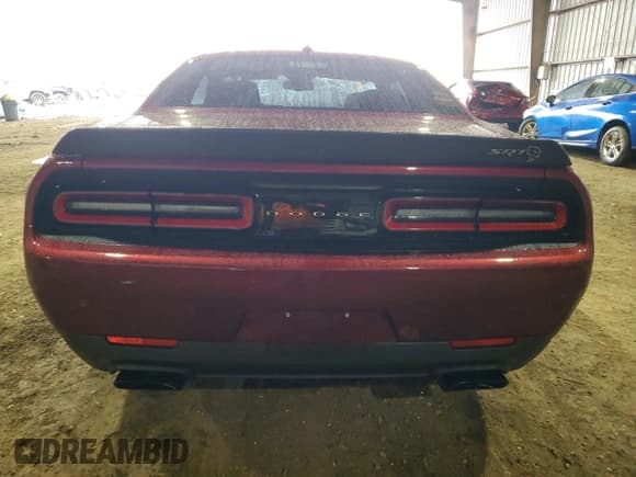 ✅ 2021 Dodge Challenger SRT Super Stock • VIN: 2C3CDZL93MH501101 • Lot: 41508535. Wystawiony na Copart z przebiegiem 19 260 mil. Bezpłatny archiwum sprzedaży aukcyjnych z USA i szczegółowy raport historii pojazdu na DreamBid. Zdjęcie 6.