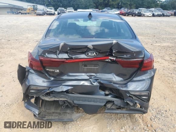 ✅ 2020 Kia Forte FE • VIN: 3KPF24AD7LE154729 • Лот: 83786475. Опубликован ранее на Copart с пробегом 63 215 миль. Бесплатный доступ к архиву аукционных продаж из США и подробный отчёт об истории автомобиля на DreamBid. Изображение 6.