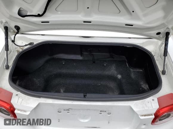 ✅ 2015 Mazda MX-5 Miata Club • VIN: JM1NC2MF6F0239262 • Lot: 44112814. Wystawiony na Copart z przebiegiem 51 286 mil. Bezpłatny archiwum sprzedaży aukcyjnych z USA i szczegółowy raport historii pojazdu na DreamBid. Zdjęcie 10.