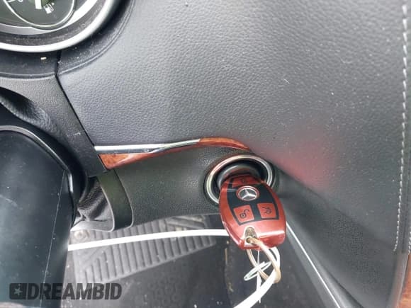 ✅ 2011 Mercedes-Benz GL 450 • VIN: 4JGBF7BE7BA698138 • Lot: 42868238. Wystawiony na IAAI z przebiegiem 123 293 mil. Bezpłatny archiwum sprzedaży aukcyjnych z USA i szczegółowy raport historii pojazdu na DreamBid. Zdjęcie 11.