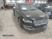 ✅ 2019 Lincoln MKZ Standard • VIN: 3LN6L5A98KR605023 • Lot: 41378493. Wystawiony na IAAI z przebiegiem 150 907 mil. Bezpłatny archiwum sprzedaży aukcyjnych z USA i szczegółowy raport historii pojazdu na DreamBid. Zdjęcie 1.