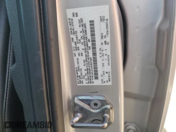 ✅ 2016 Ford Escape Titanium • VIN: 1FMCU0JX3GUB37297 • Lot: 86880995. Wystawiony na Copart z przebiegiem 146 901 mil. Bezpłatny archiwum sprzedaży aukcyjnych z USA i szczegółowy raport historii pojazdu na DreamBid. Zdjęcie 13.