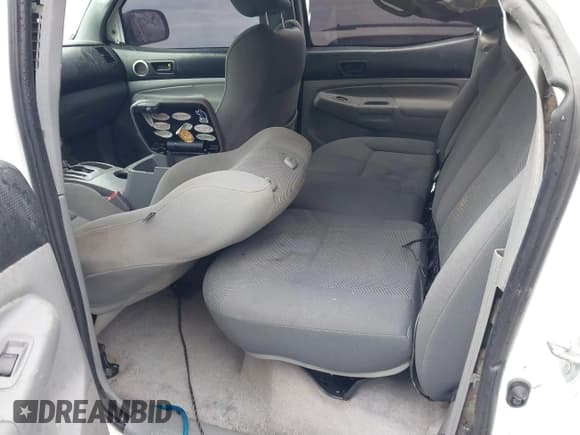 ✅ 2009 Toyota Tacoma PreRunner • VIN: 3TMJU62N59M082788 • Lot: 41297385. Wystawiony na IAAI z przebiegiem 253 581 mil. Bezpłatny archiwum sprzedaży aukcyjnych z USA i szczegółowy raport historii pojazdu na DreamBid. Zdjęcie 8.