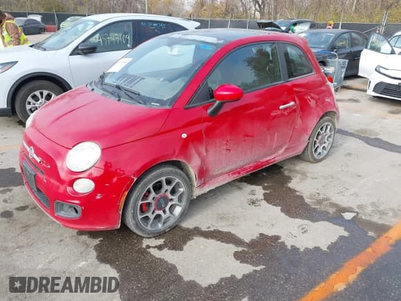 ✅ 2012 FIAT 500 Sport • VIN: 3C3CFFBR3CT126441 • Lot: 43755958. Wystawiony na IAAI z przebiegiem 121 972 mil. Bezpłatny archiwum sprzedaży aukcyjnych z USA i szczegółowy raport historii pojazdu na DreamBid. Zdjęcie 2.