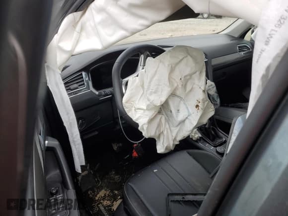 ✅ 2023 Volkswagen Tiguan SE • VIN: 3VV2B7AX2PM053394 • Lot: 80225344. Wystawiony na Copart z przebiegiem Nie podano. Bezpłatny archiwum sprzedaży aukcyjnych z USA i szczegółowy raport historii pojazdu na DreamBid. Zdjęcie 8.