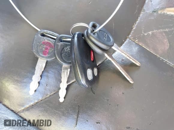 ✅ 2005 Chevrolet Silverado 2500HD LS • VIN: 1GCHK23285F917553 • Lot: 41036631. Listed on IAAI with 269,863 mi. Free auction sales archive from the USA and detailed vehicle history report at DreamBid. Image 11.