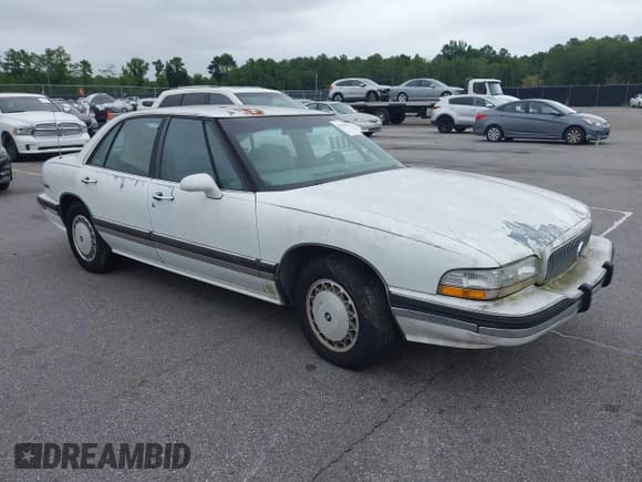 ✅ 1995 Buick LeSabre Limited • VIN: 1G4HR52L7SH523058 • Lot: 42916852. Listed on IAAI with 296,426 mi. Free auction sales archive from the USA and detailed vehicle history report at DreamBid. Image 1.