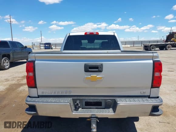 ✅ 2019 Chevrolet Silverado 1500 LT • VIN: 2GCRCPECXK1135990 • Lot: 42414230. Wystawiony na IAAI z przebiegiem 105 985 mil. Bezpłatny archiwum sprzedaży aukcyjnych z USA i szczegółowy raport historii pojazdu na DreamBid. Zdjęcie 17.