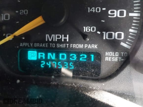 ✅ 2001 Chevrolet Suburban LS • VIN: 3GNFK16T31G190246 • Лот: 41345937. Опубликован ранее на IAAI с пробегом 247 535 миль. Бесплатный доступ к архиву аукционных продаж из США и подробный отчёт об истории автомобиля на DreamBid. Изображение 15.